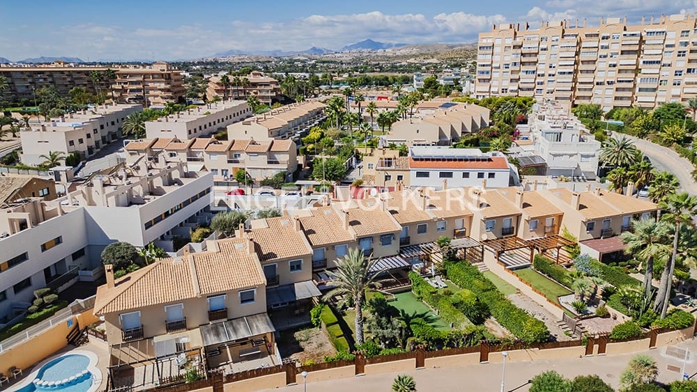 Bungalow for sale in El Campello with pool garage - € 1,025,000 (Ref: 9296308)