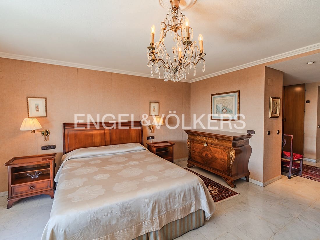 6 sypialnia Mieszkanie na sprzedaż w Miasto Alicante / Alacant z garażem - 1 900 000 € (Ref: 9311435)