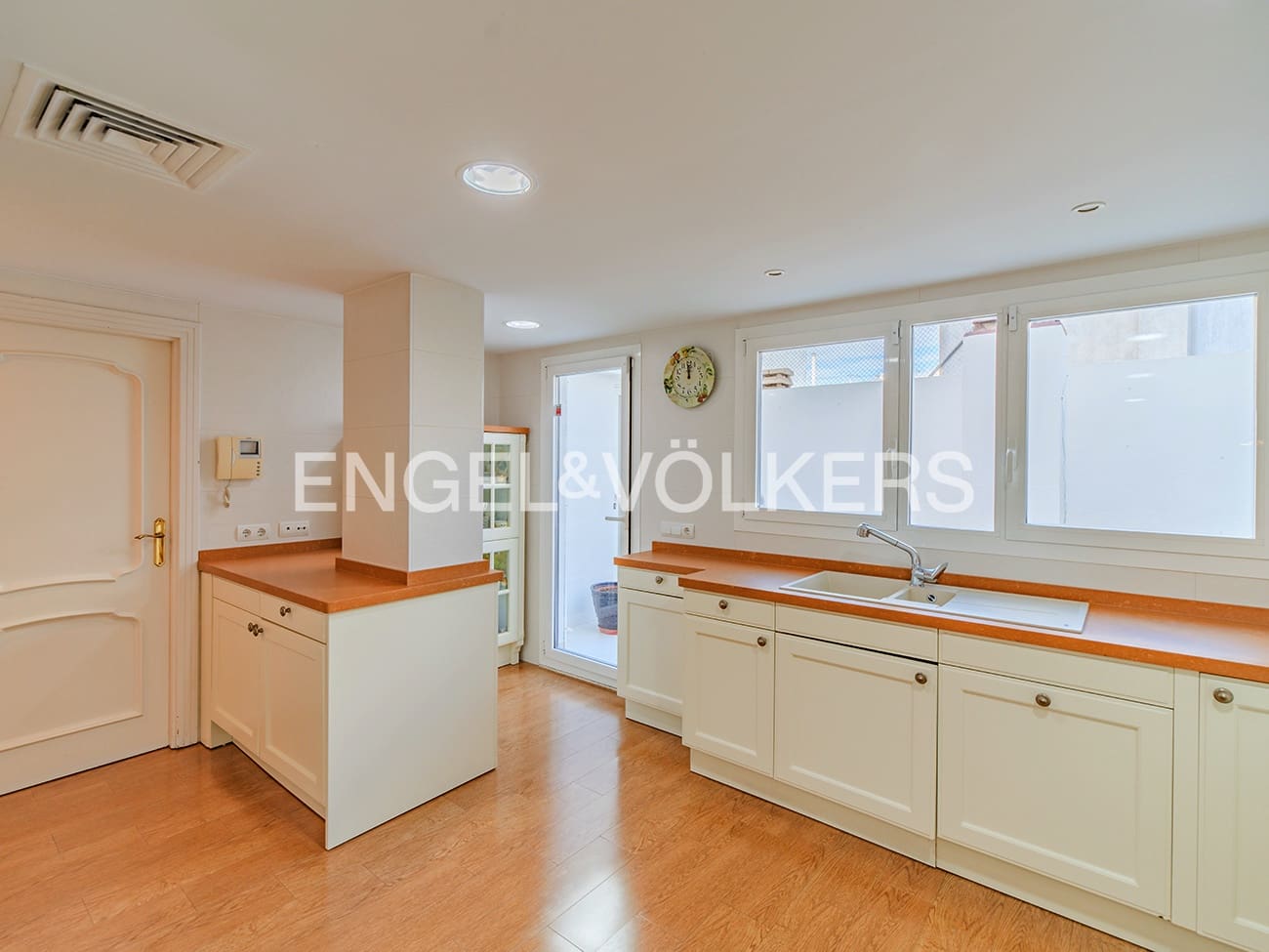 6 sypialnia Mieszkanie na sprzedaż w Miasto Alicante / Alacant z garażem - 1 900 000 € (Ref: 9311435)