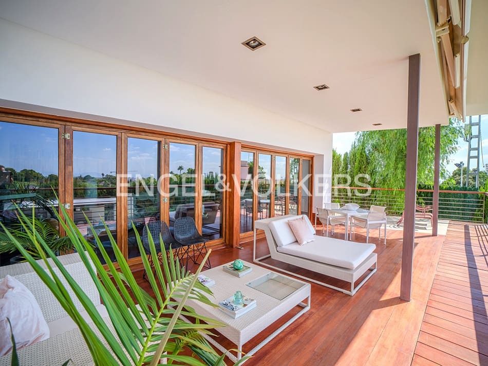 Villa til salg i Elche / Elx med swimmingpool garage - € 1.200.000 (Ref: 9314243)