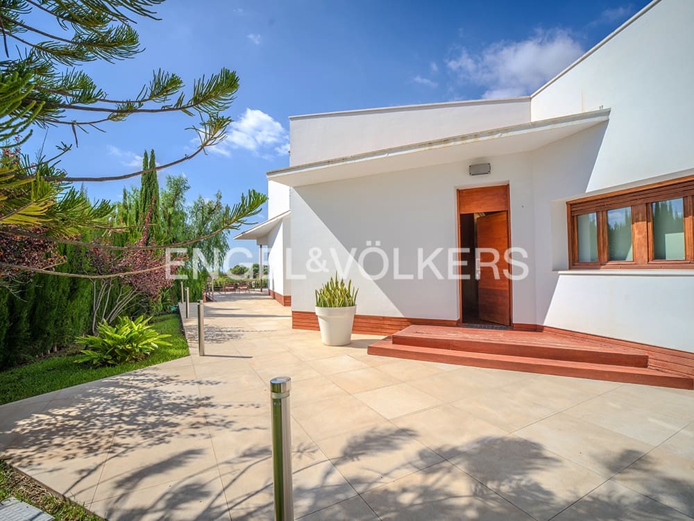 Villa til salg i Elche / Elx med swimmingpool garage - € 1.200.000 (Ref: 9314243)