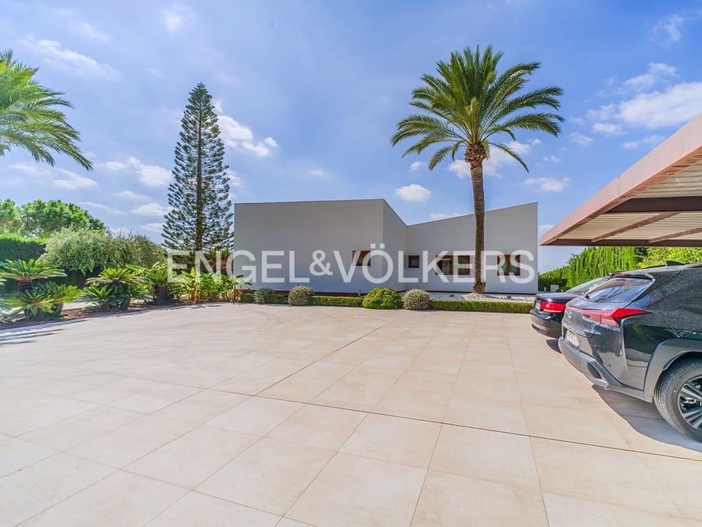 Villa til salg i Elche / Elx med swimmingpool garage - € 1.200.000 (Ref: 9314243)