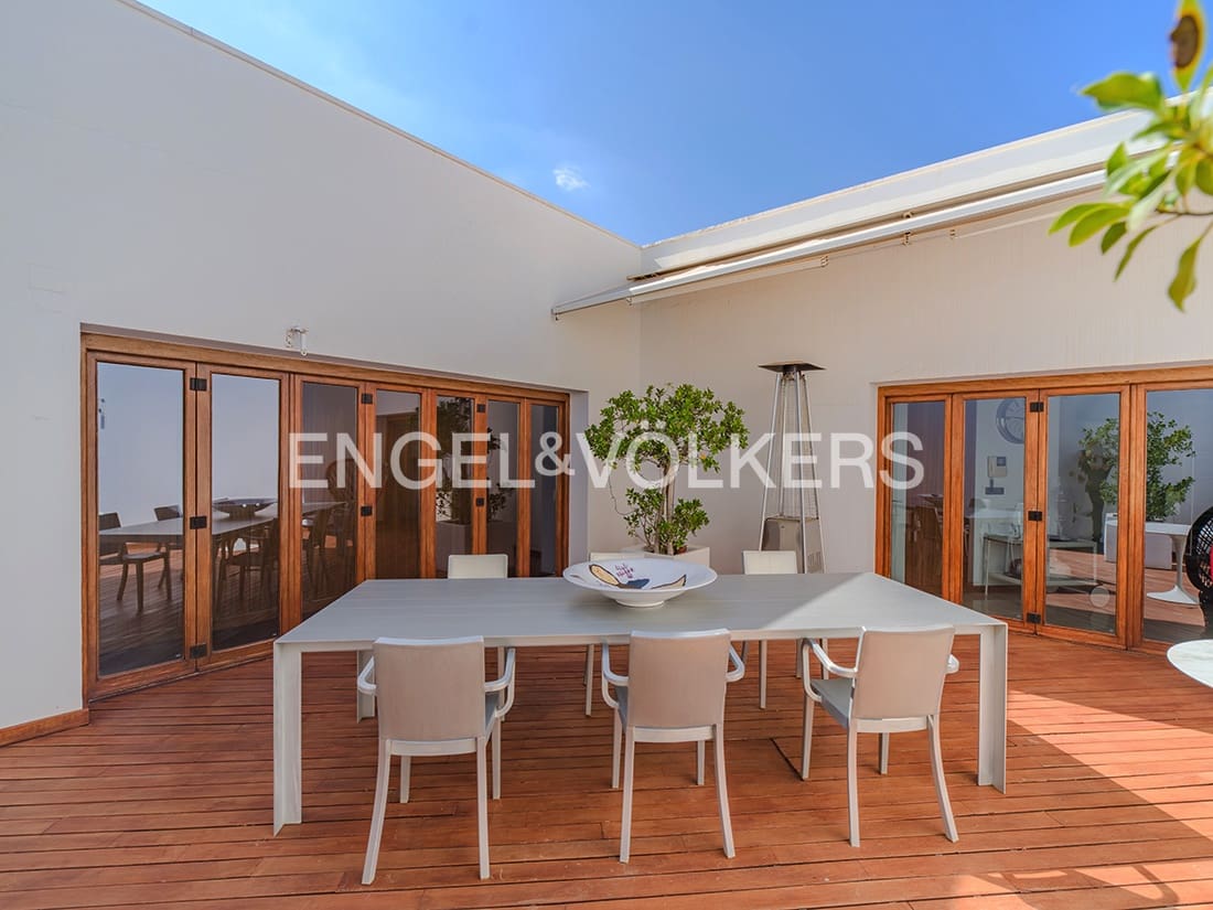 Villa til salg i Elche / Elx med swimmingpool garage - € 1.200.000 (Ref: 9314243)