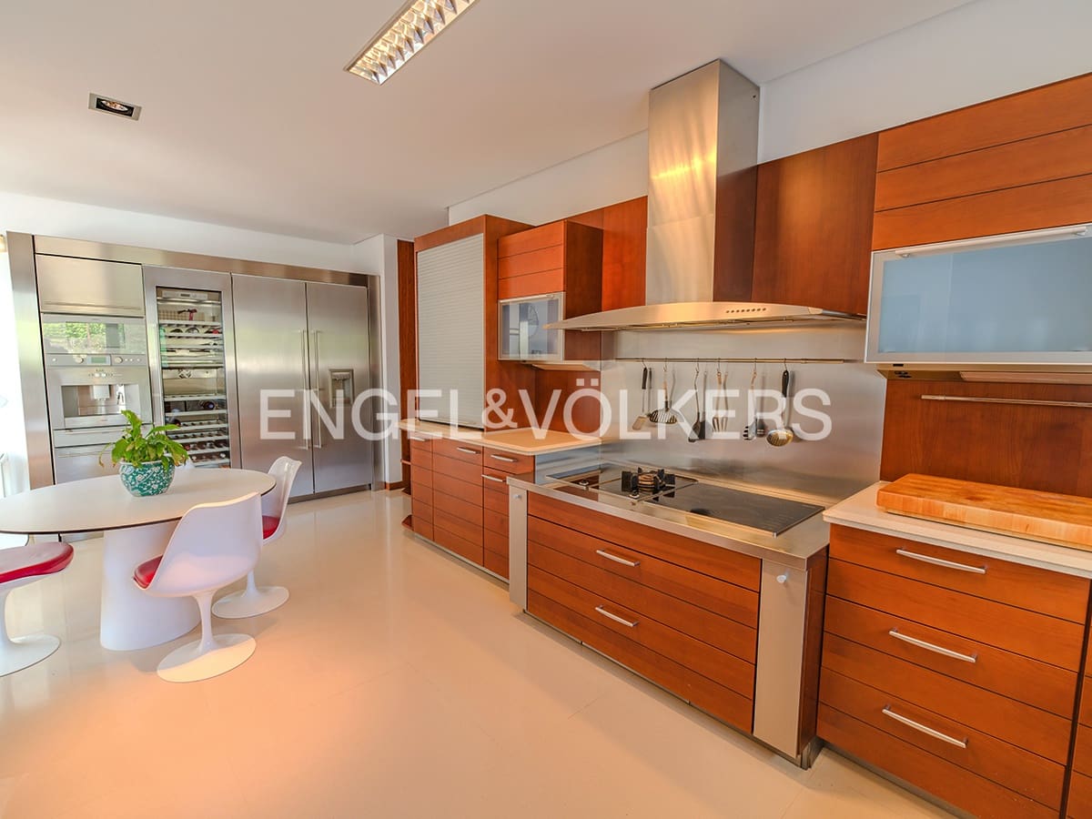 Villa til salg i Elche / Elx med swimmingpool garage - € 1.200.000 (Ref: 9314243)