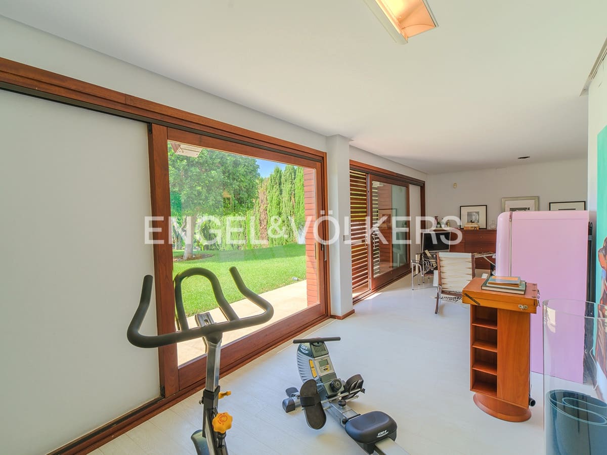 Villa til salg i Elche / Elx med swimmingpool garage - € 1.200.000 (Ref: 9314243)
