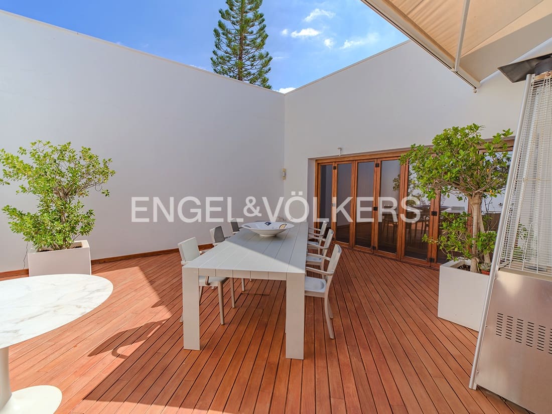 Villa til salg i Elche / Elx med swimmingpool garage - € 1.200.000 (Ref: 9314243)