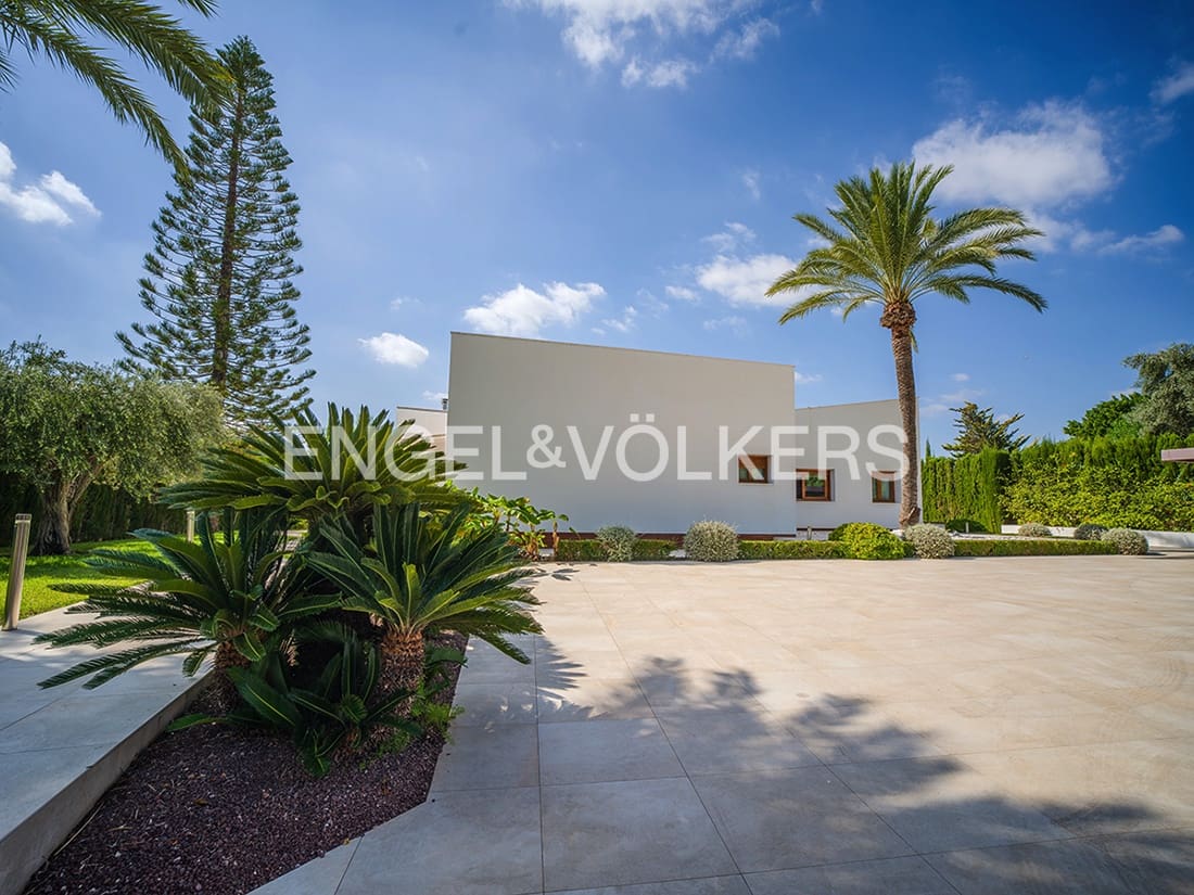 Villa til salg i Elche / Elx med swimmingpool garage - € 1.200.000 (Ref: 9314243)