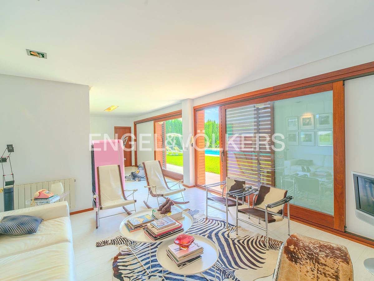 Villa til salg i Elche / Elx med swimmingpool garage - € 1.200.000 (Ref: 9314243)