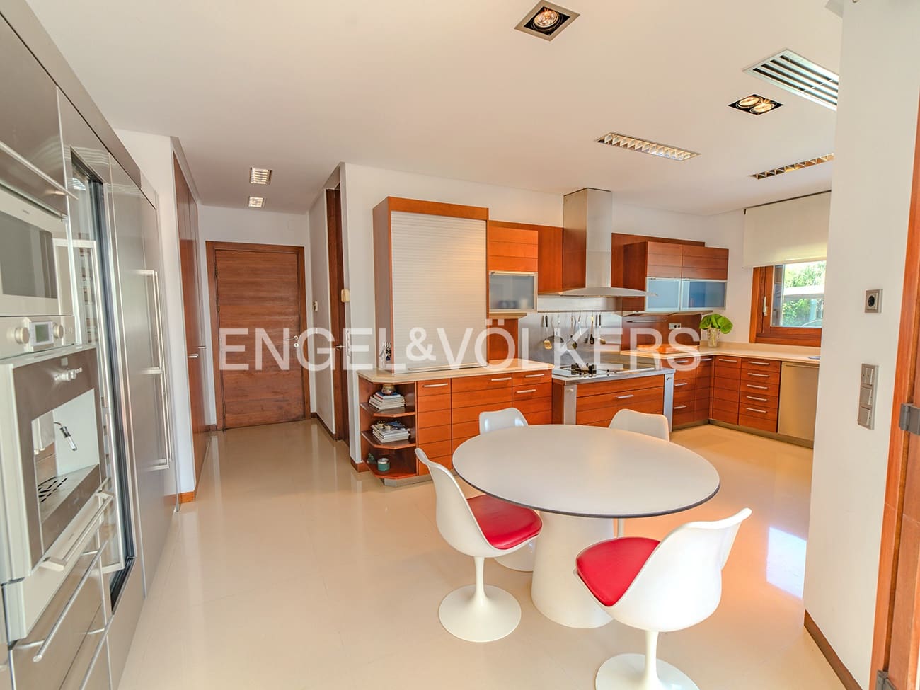 Villa til salg i Elche / Elx med swimmingpool garage - € 1.200.000 (Ref: 9314243)