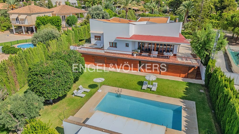 Villa til salg i Elche / Elx med swimmingpool garage - € 1.200.000 (Ref: 9314243)