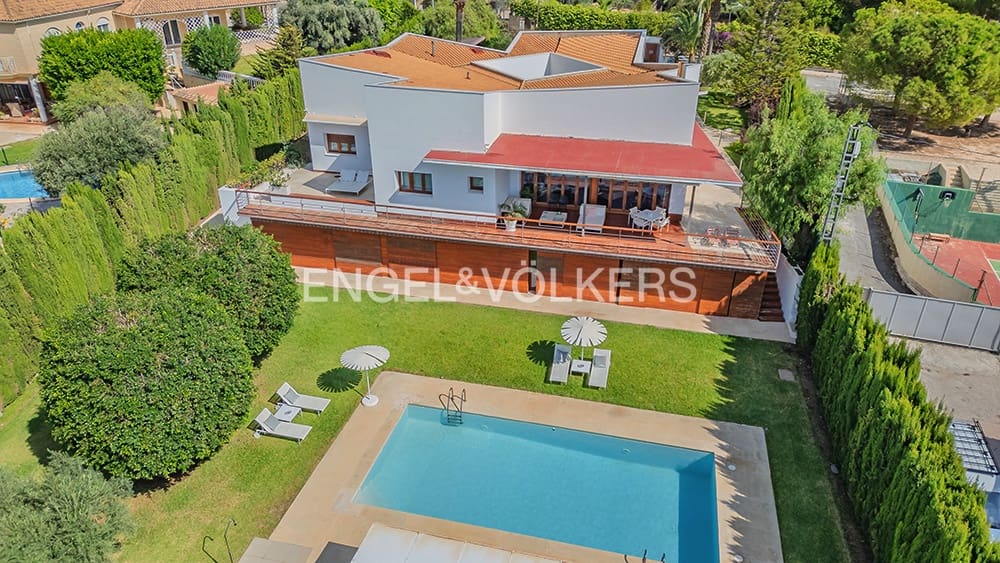 Villa til salg i Elche / Elx med swimmingpool garage - € 1.200.000 (Ref: 9314243)