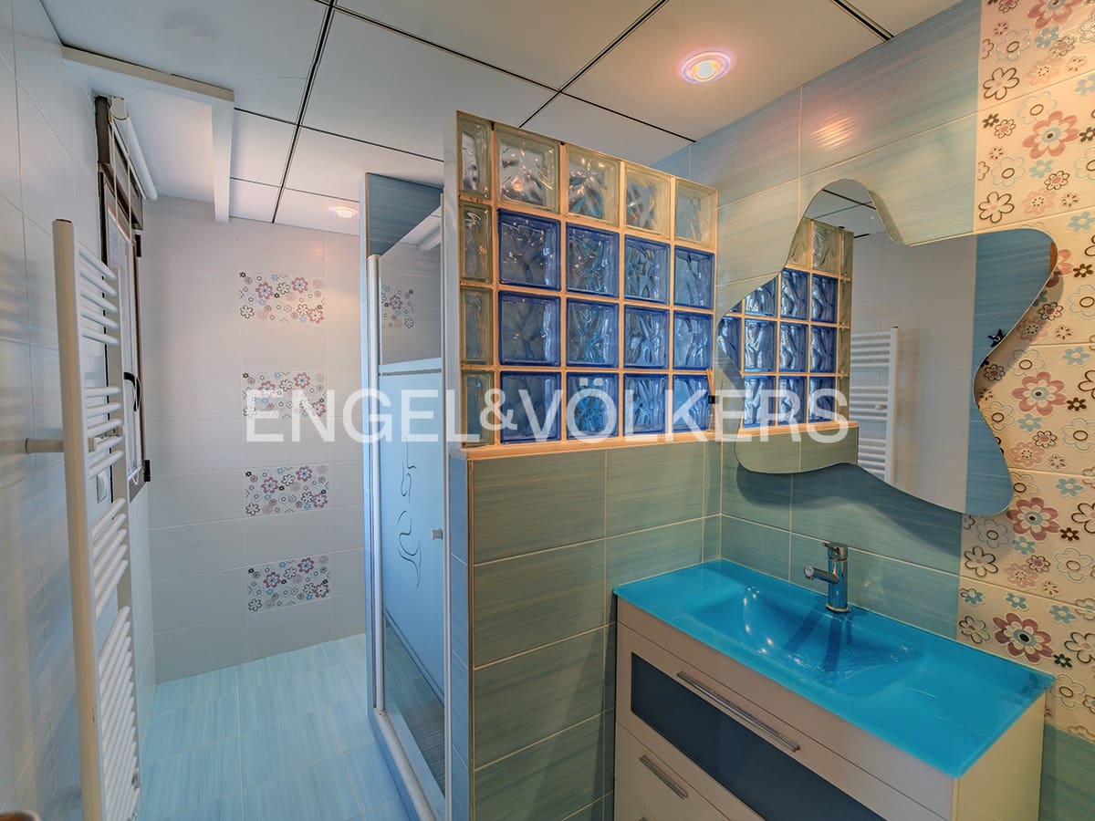 4 bedroom Villa for sale in El Campello with pool garage - € 1,250,000 (Ref: 9314445)