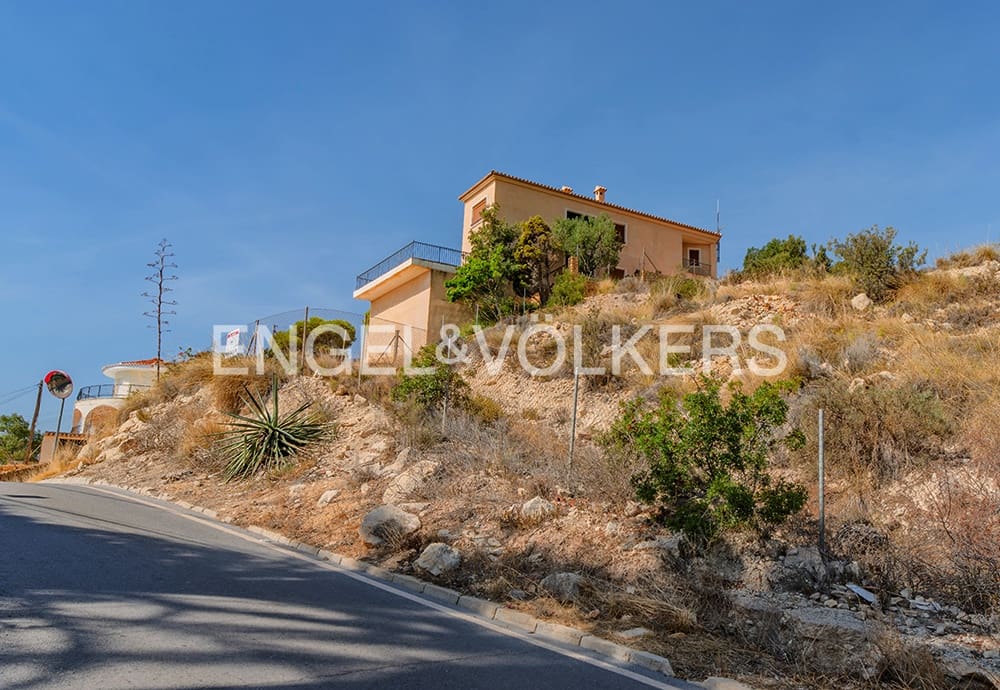 Grunde uden byggetilladelser til salg i El Campello - € 395.000 (Ref: 9325204)