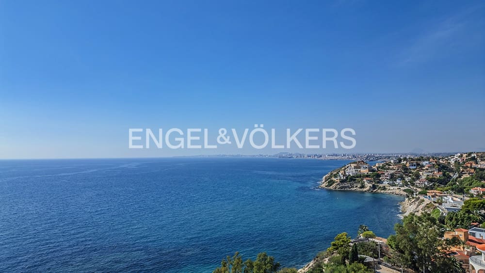Grunde uden byggetilladelser til salg i El Campello - € 395.000 (Ref: 9325204)