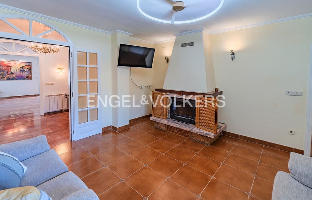 3 bedroom Villa for sale in Muchamiel / Mutxamel with pool garage - € 630,000 (Ref: 9325413)