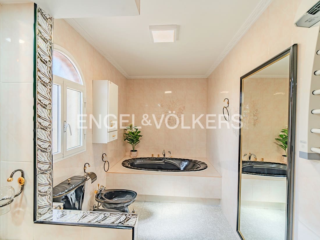 3 bedroom Villa for sale in Muchamiel / Mutxamel with pool garage - € 630,000 (Ref: 9325413)