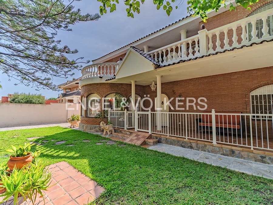 3 bedroom Villa for sale in Muchamiel / Mutxamel with pool garage - € 630,000 (Ref: 9325413)