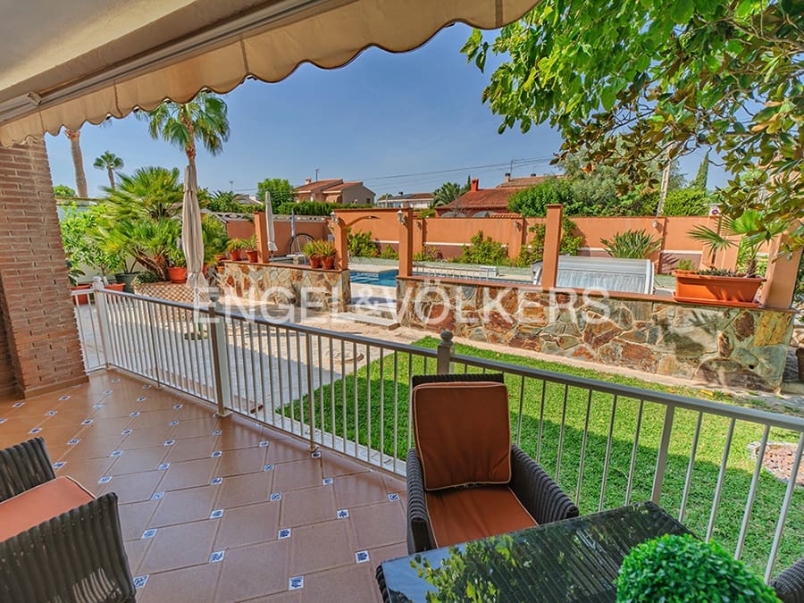 3 bedroom Villa for sale in Muchamiel / Mutxamel with pool garage - € 630,000 (Ref: 9325413)