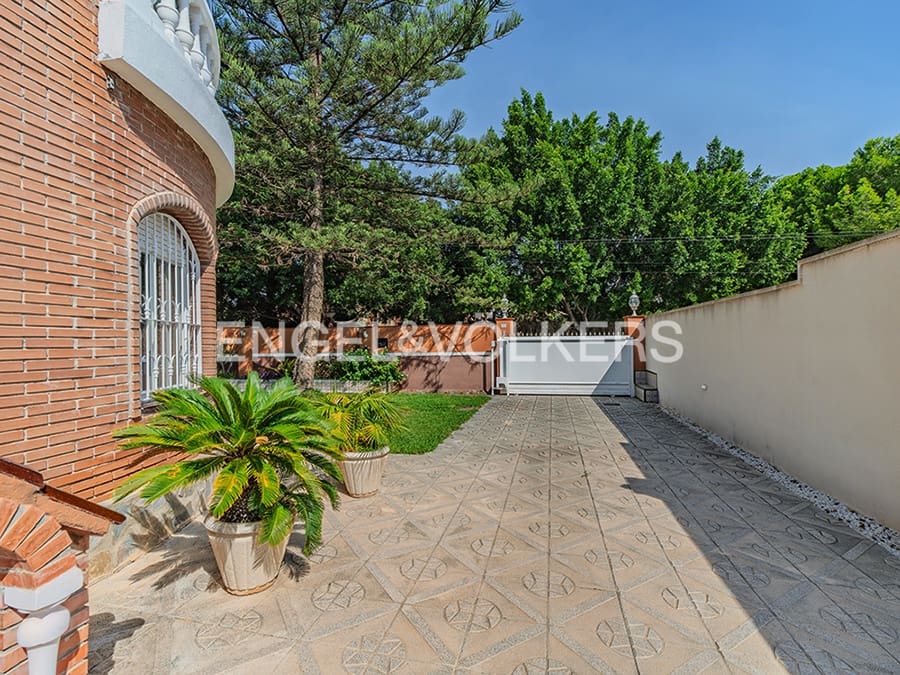 3 bedroom Villa for sale in Muchamiel / Mutxamel with pool garage - € 630,000 (Ref: 9325413)
