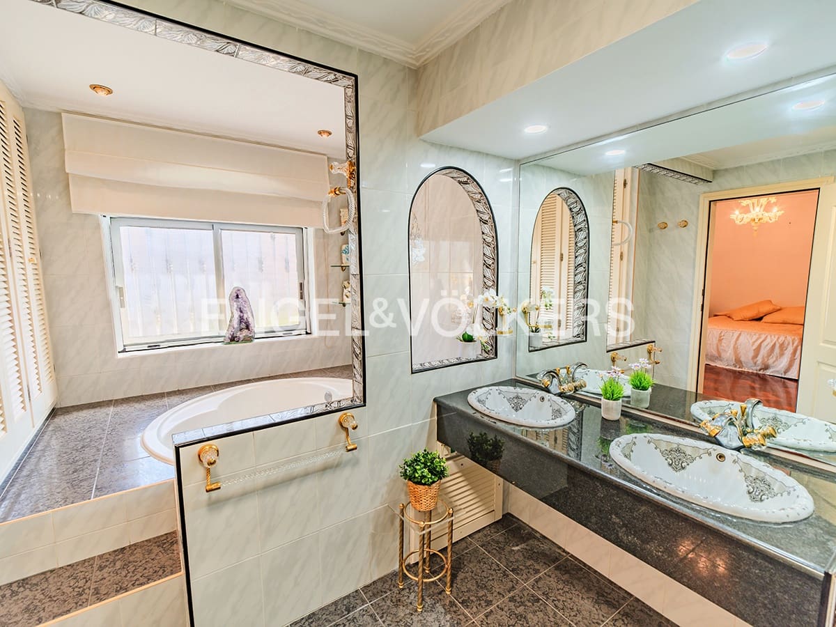 3 bedroom Villa for sale in Muchamiel / Mutxamel with pool garage - € 630,000 (Ref: 9325413)