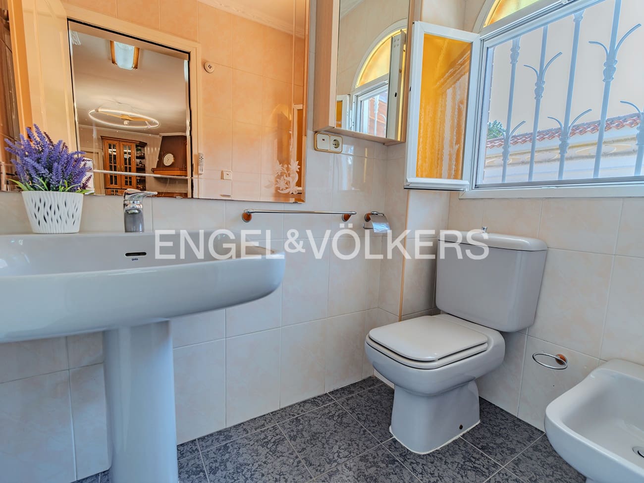 3 bedroom Villa for sale in Muchamiel / Mutxamel with pool garage - € 630,000 (Ref: 9325413)