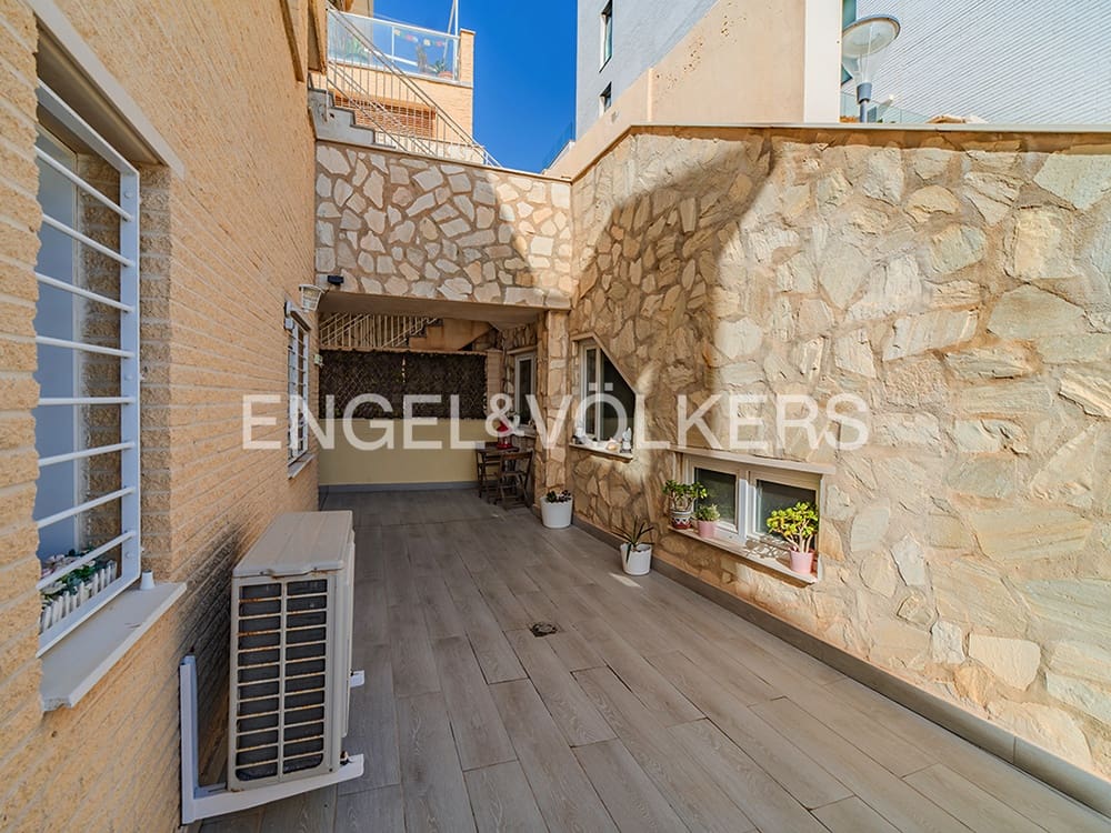 5 soveværelse Lejlighed til salg i El Campello med swimmingpool garage - € 1.600.000 (Ref: 9343782)