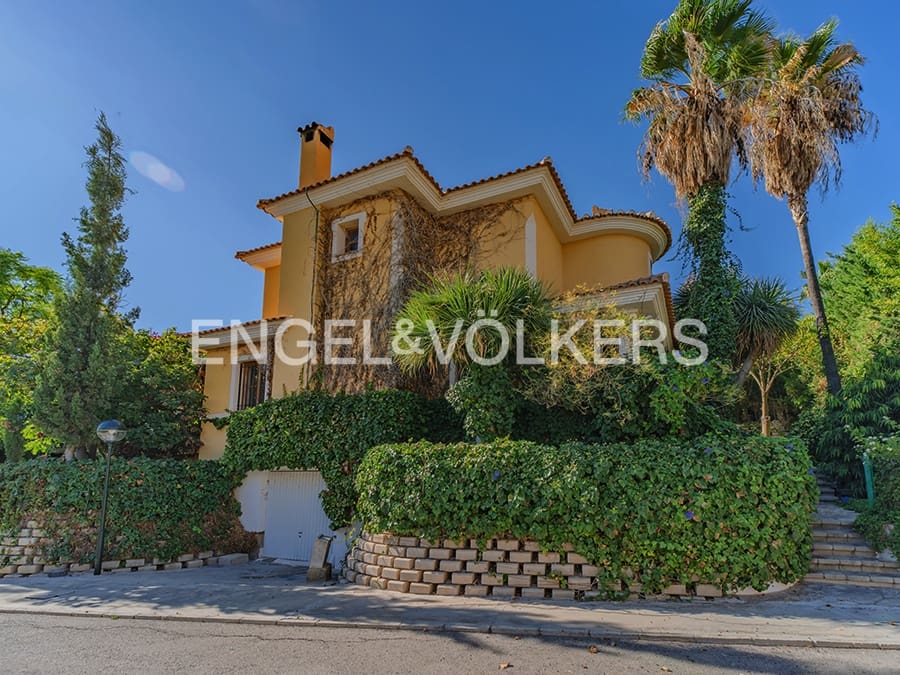 7 makuuhuone Huvila myytävänä paikassa Muchamiel / Mutxamel mukana uima-altaan 
autotalli - 515 000 € (Ref: 9349817)