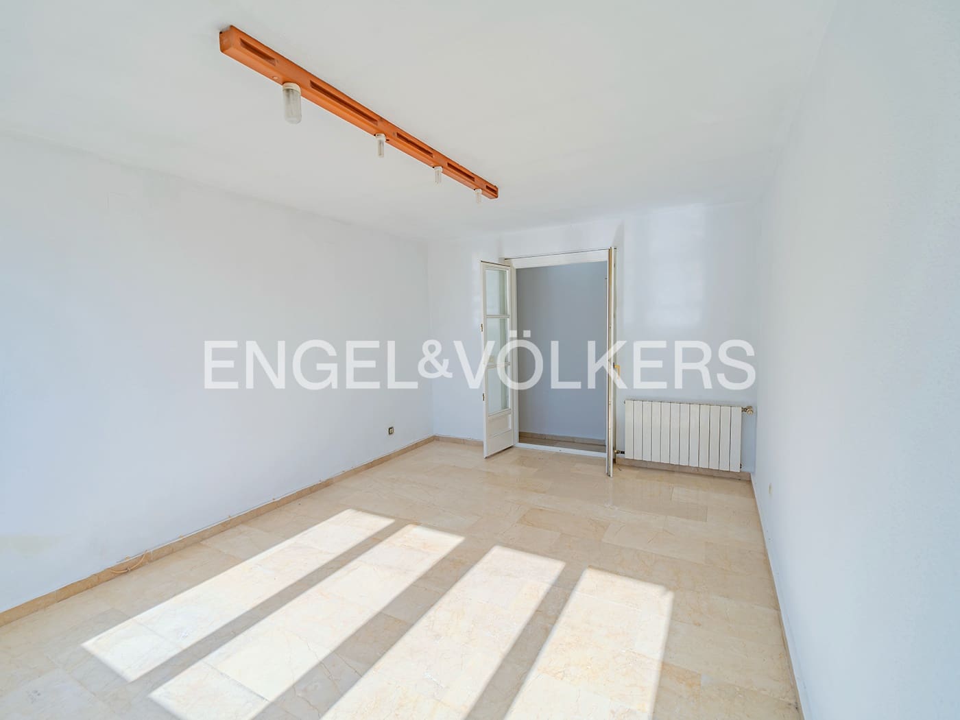 7 makuuhuone Huvila myytävänä paikassa Muchamiel / Mutxamel mukana uima-altaan 
autotalli - 515 000 € (Ref: 9349817)