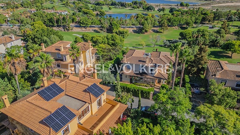 7 makuuhuone Huvila myytävänä paikassa Muchamiel / Mutxamel mukana uima-altaan 
autotalli - 515 000 € (Ref: 9349817)