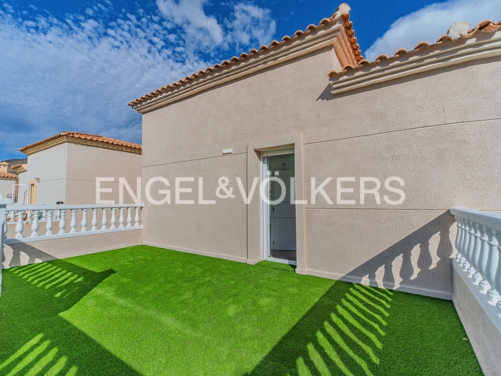 3 sovrum Villa till salu i El Campello med garage - 550 000 € (Ref: 9349946)