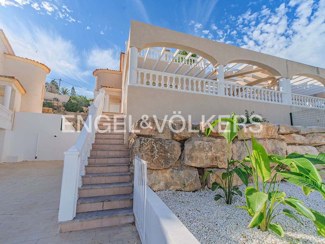 3 sovrum Villa till salu i El Campello med garage - 550 000 € (Ref: 9349946)
