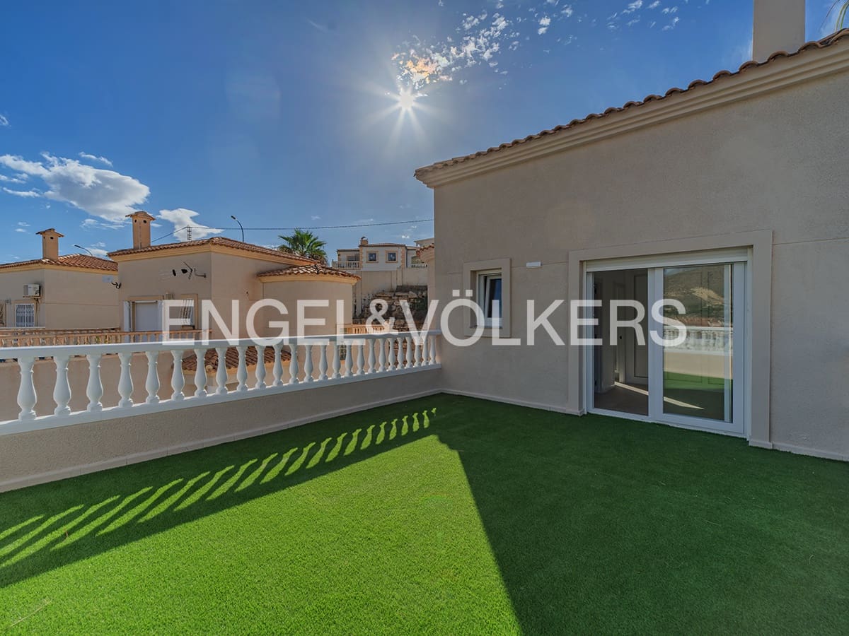 3 sovrum Villa till salu i El Campello med garage - 550 000 € (Ref: 9349946)