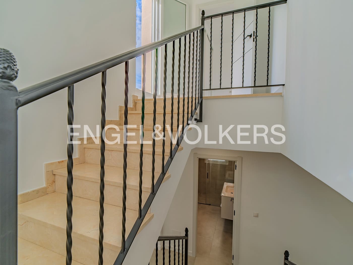 3 sovrum Villa till salu i El Campello med garage - 550 000 € (Ref: 9349946)