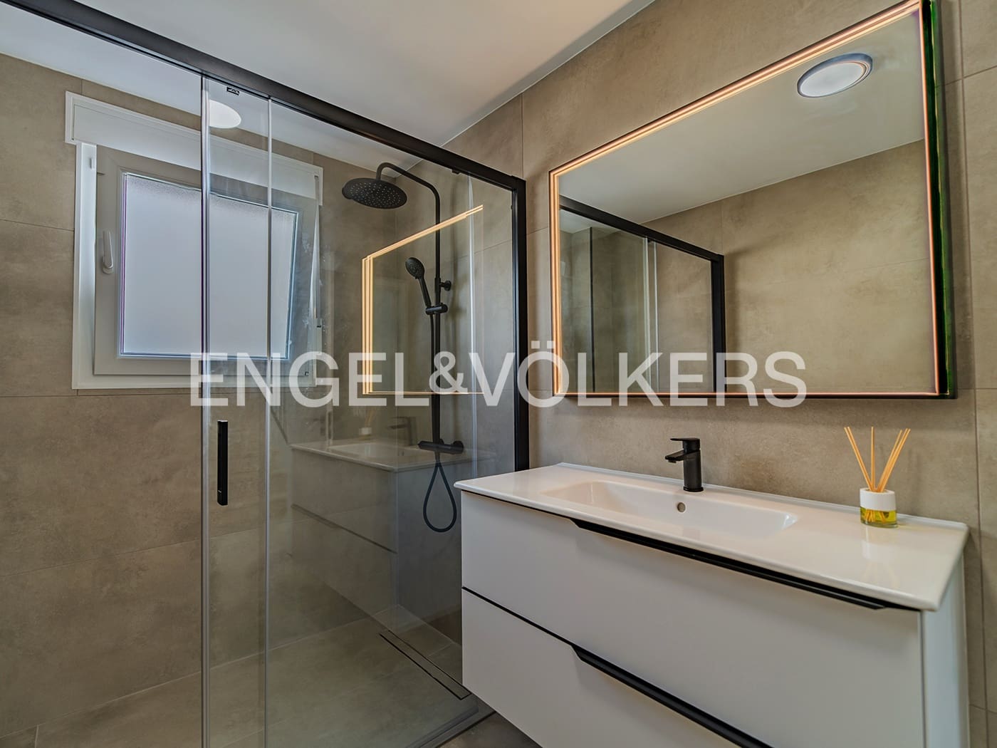 3 sovrum Villa till salu i El Campello med garage - 550 000 € (Ref: 9349946)