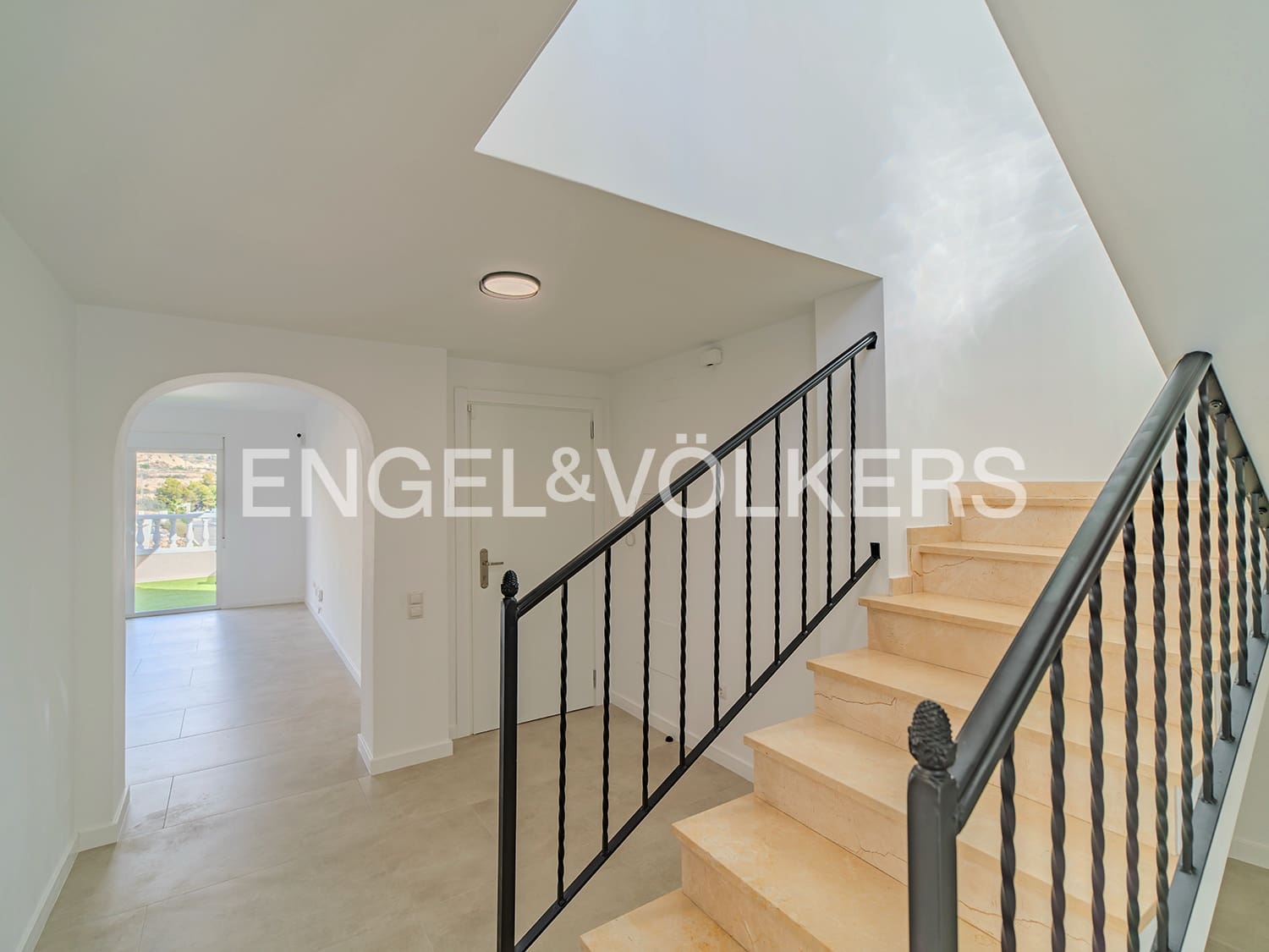 3 sovrum Villa till salu i El Campello med garage - 550 000 € (Ref: 9349946)