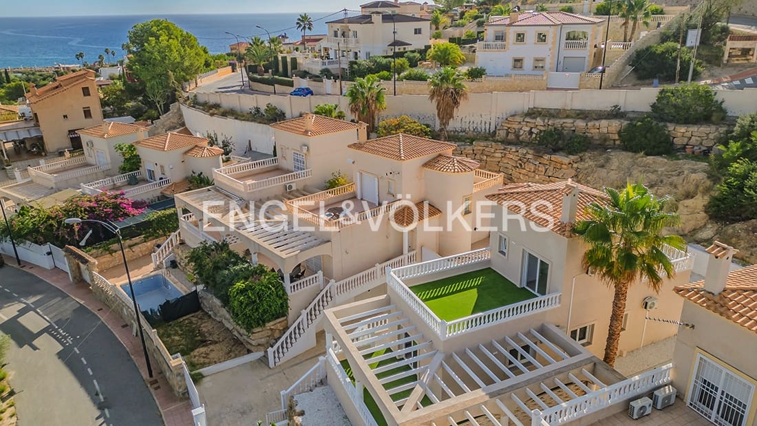 3 sovrum Villa till salu i El Campello med garage - 550 000 € (Ref: 9349946)