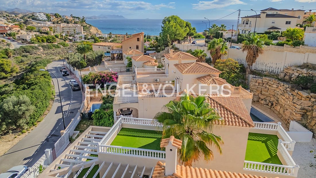 3 sovrum Villa till salu i El Campello med garage - 550 000 € (Ref: 9349946)