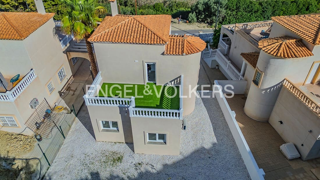 3 sovrum Villa till salu i El Campello med garage - 550 000 € (Ref: 9349946)