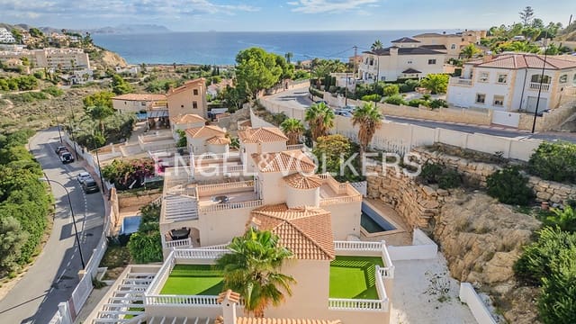3 bedroom Villa for sale in El Campello with garage - € 550,000 (Ref: 9349946)
