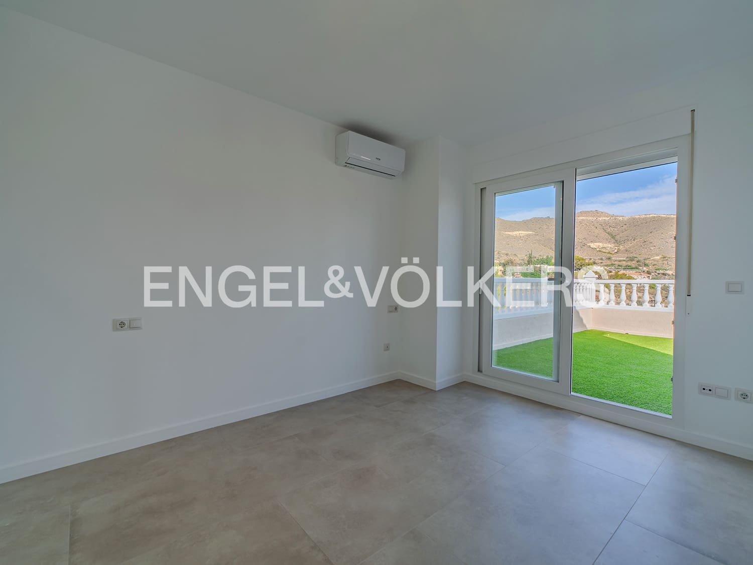 3 sovrum Villa till salu i El Campello med garage - 550 000 € (Ref: 9349946)