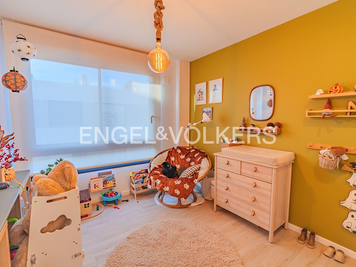 4 makuuhuone Paritalo myytävänä paikassa San Juan de Alicante / Sant Joan d'Alacant mukana uima-altaan 
autotalli - 875 000 € (Ref: 9354199)