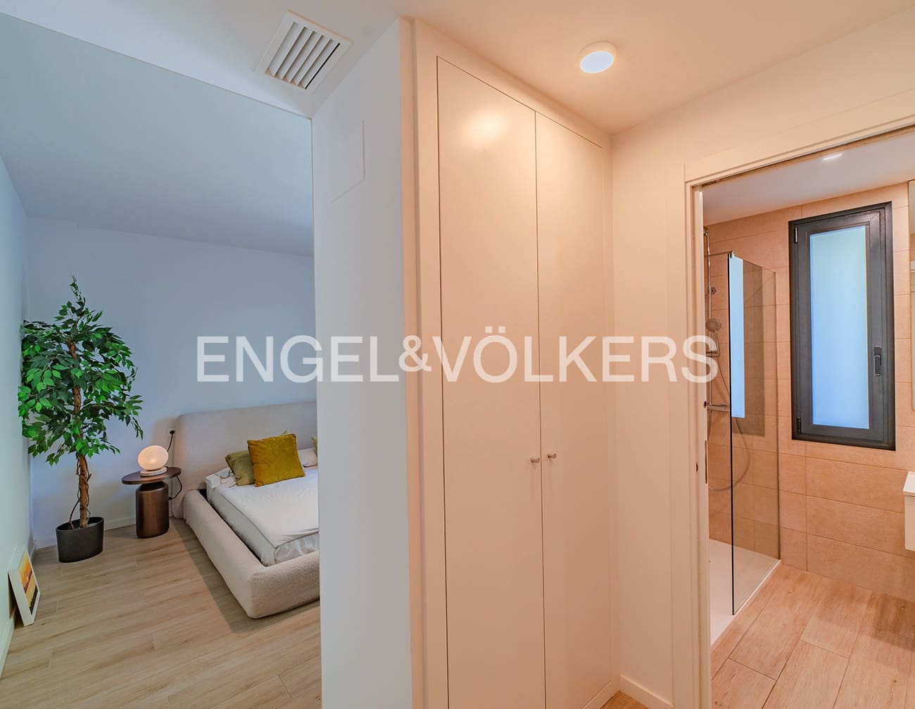 4 makuuhuone Paritalo myytävänä paikassa San Juan de Alicante / Sant Joan d'Alacant mukana uima-altaan 
autotalli - 875 000 € (Ref: 9354199)