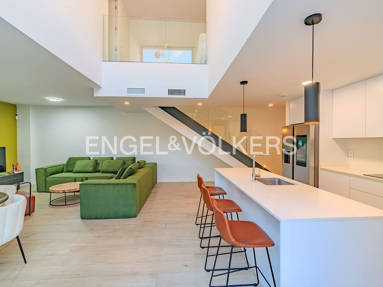 4 makuuhuone Paritalo myytävänä paikassa San Juan de Alicante / Sant Joan d'Alacant mukana uima-altaan 
autotalli - 875 000 € (Ref: 9354199)