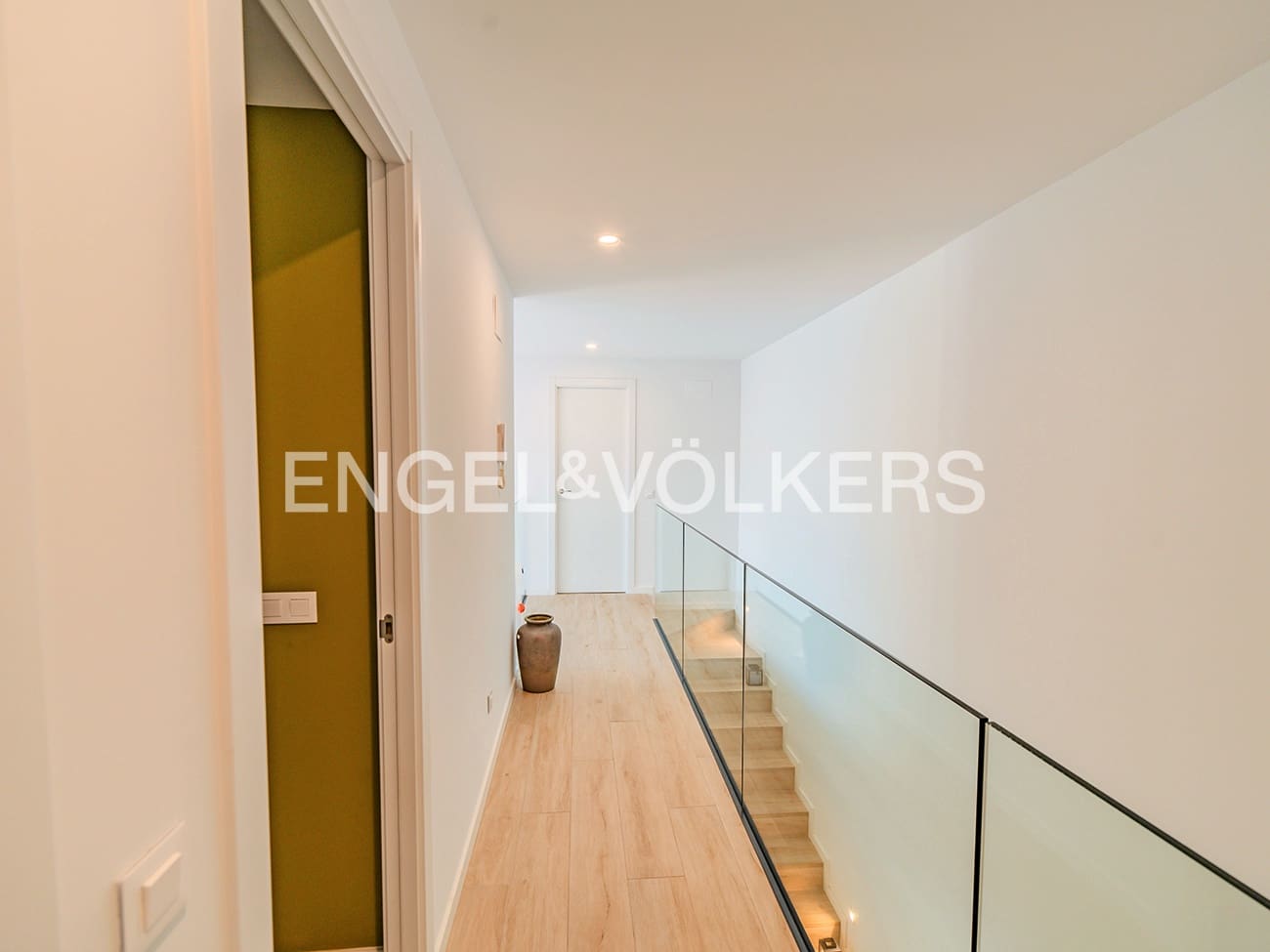 4 makuuhuone Paritalo myytävänä paikassa San Juan de Alicante / Sant Joan d'Alacant mukana uima-altaan 
autotalli - 875 000 € (Ref: 9354199)