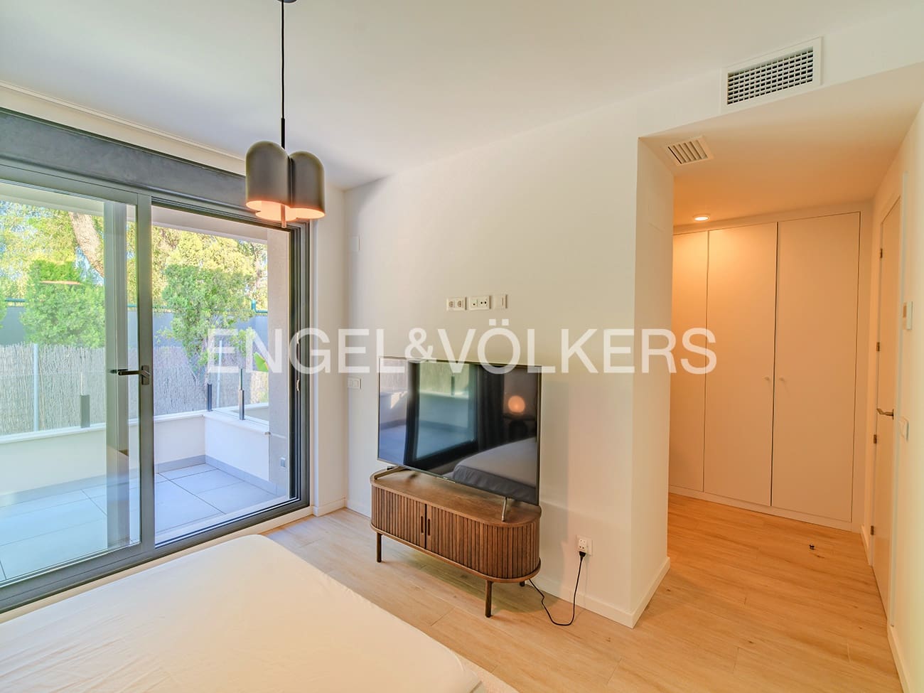 4 makuuhuone Paritalo myytävänä paikassa San Juan de Alicante / Sant Joan d'Alacant mukana uima-altaan 
autotalli - 875 000 € (Ref: 9354199)