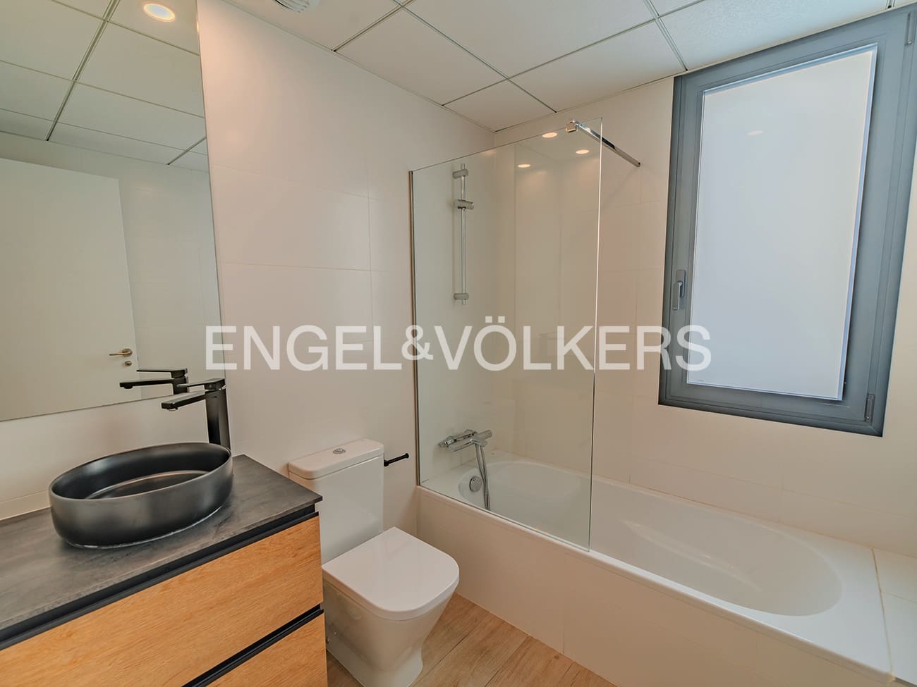 4 makuuhuone Paritalo myytävänä paikassa San Juan de Alicante / Sant Joan d'Alacant mukana uima-altaan 
autotalli - 875 000 € (Ref: 9354199)