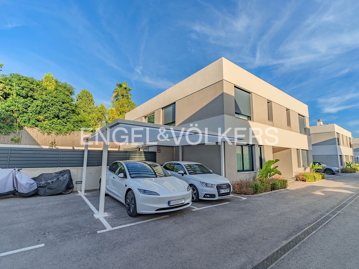 4 makuuhuone Paritalo myytävänä paikassa San Juan de Alicante / Sant Joan d'Alacant mukana uima-altaan 
autotalli - 875 000 € (Ref: 9354199)