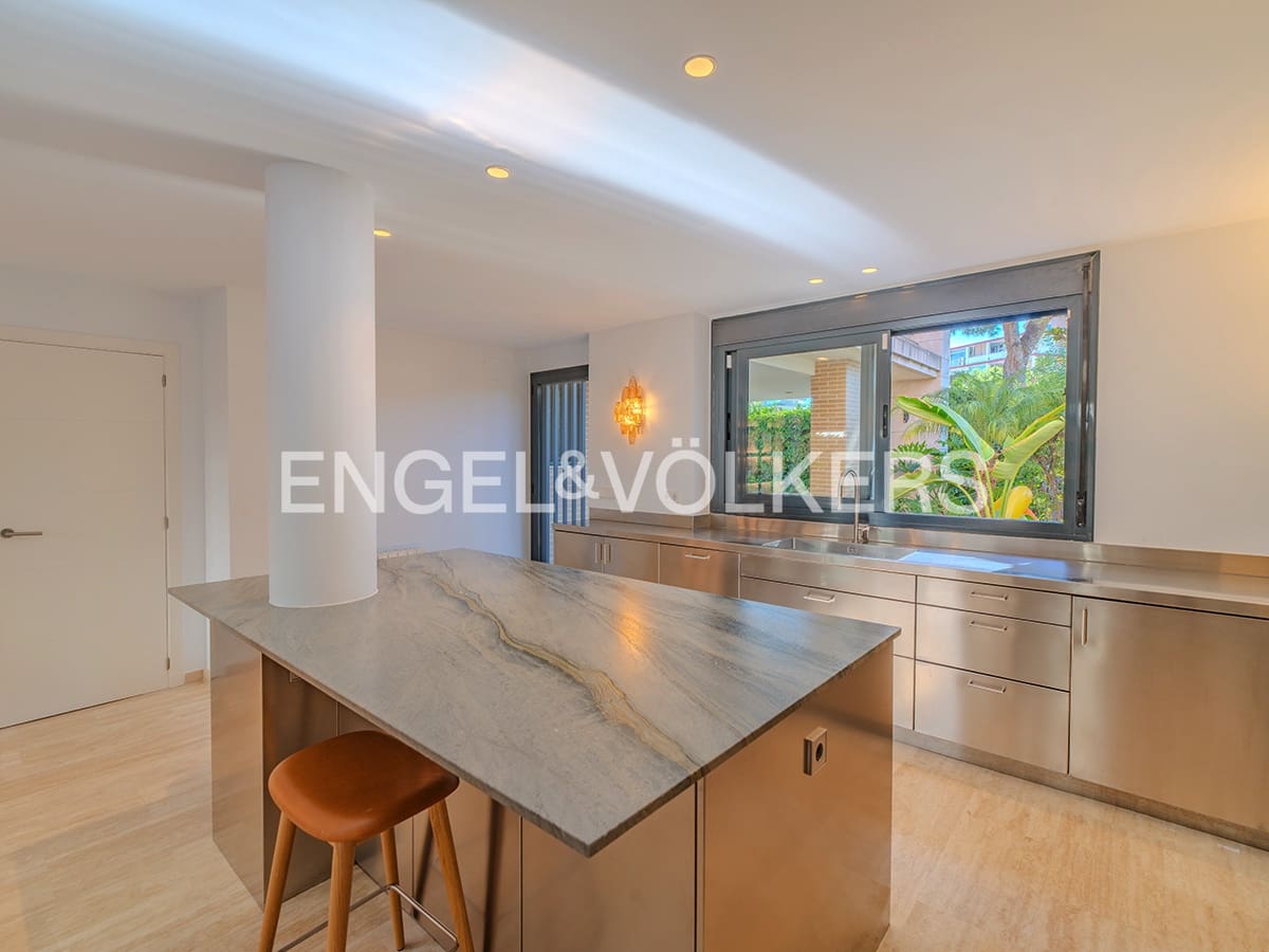 6 sypialnia Willa na sprzedaż w Miasto Alicante / Alacant z basenem garażem - 1 395 000 € (Ref: 9354495)