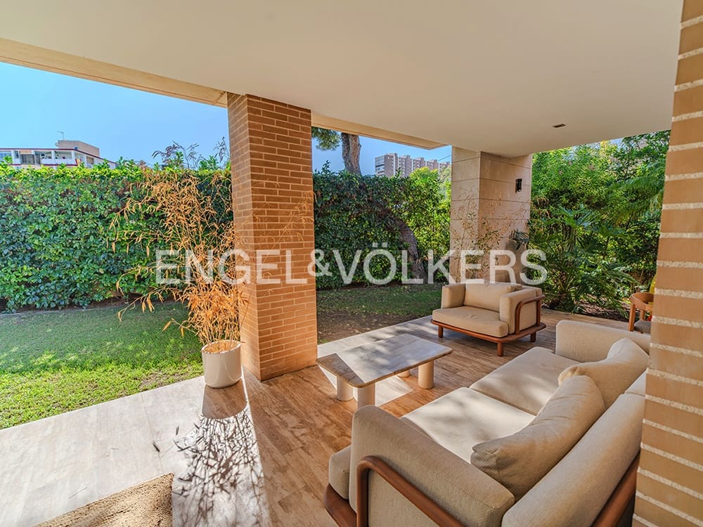 6 sypialnia Willa na sprzedaż w Miasto Alicante / Alacant z basenem garażem - 1 395 000 € (Ref: 9354495)