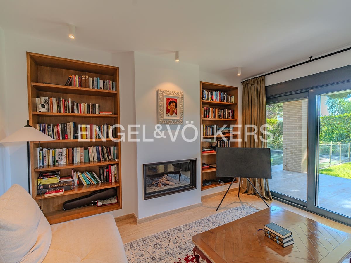 6 sypialnia Willa na sprzedaż w Miasto Alicante / Alacant z basenem garażem - 1 395 000 € (Ref: 9354495)